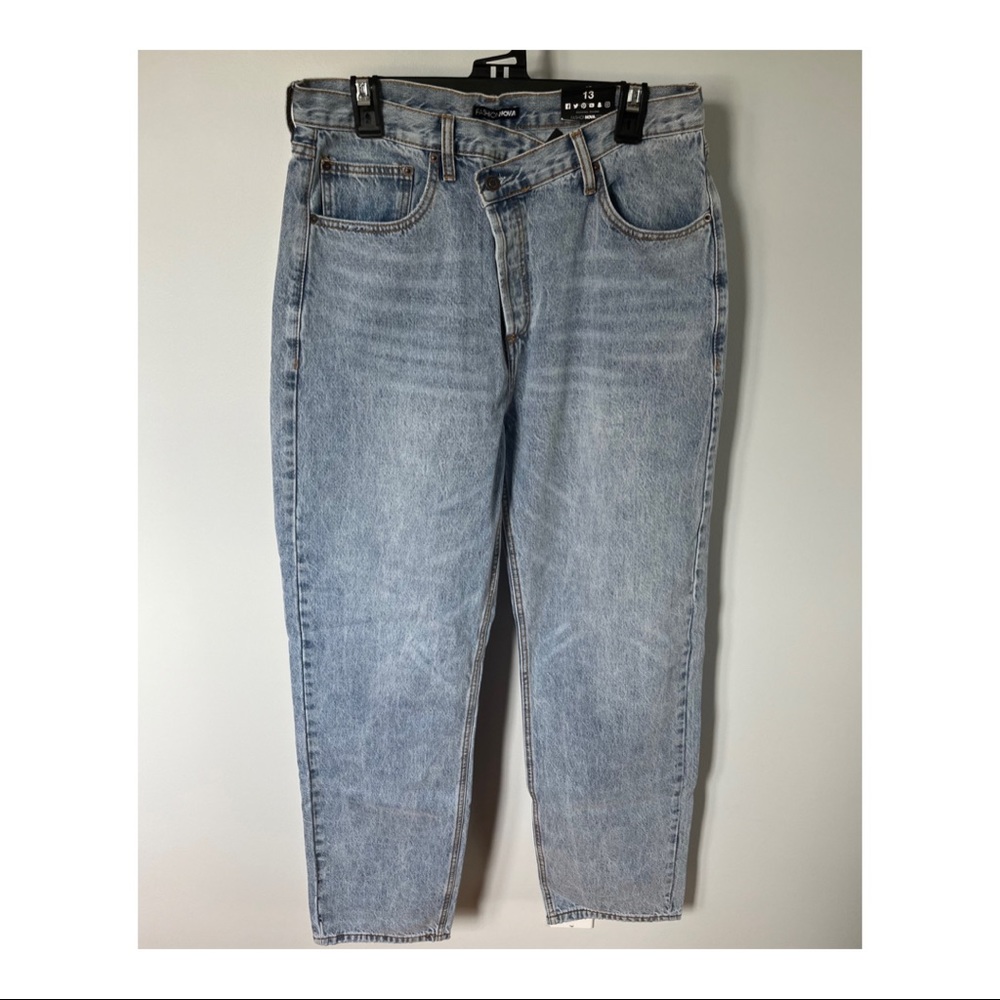 FASHION NOVA Crossover Straight Leg Jeans